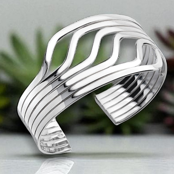 Sterling Silver Geometric Cuff Bangle. Pobjoy Diamonds