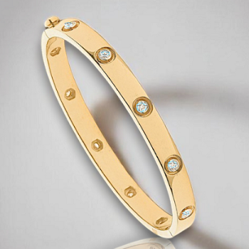 18K Yellow Gold Studded Diamond Hinged Bangle 1.00 Carat