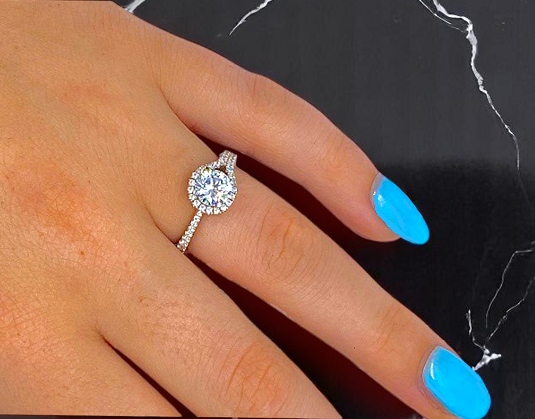 Napoli - Platinum Diamond Halo & Shoulders Engagement Ring