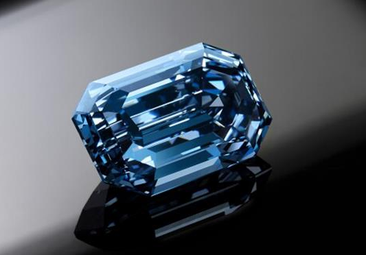 True Blue Diamond Up For Auction