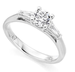 Solitaire & Baguette Diamond Ring 2.80 Carats E/VVS1 - GIA