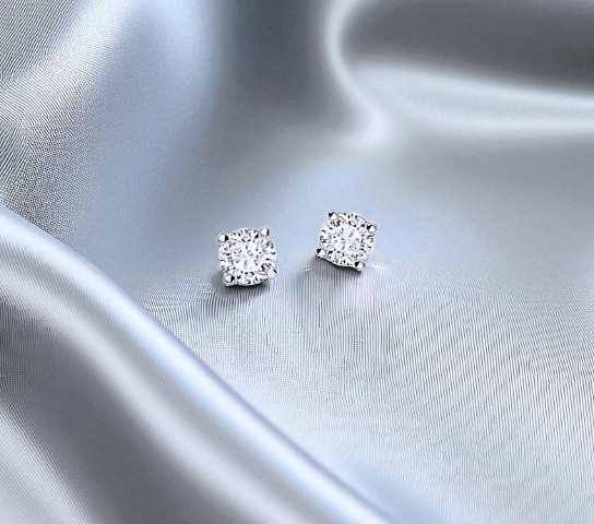 Lab Grown Diamond Stud Earrings - D/VS  - Pobjoy Diamonds
