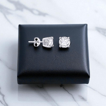 Lab Grown Diamond Stud Earrings - D/VS  - Pobjoy Diamonds