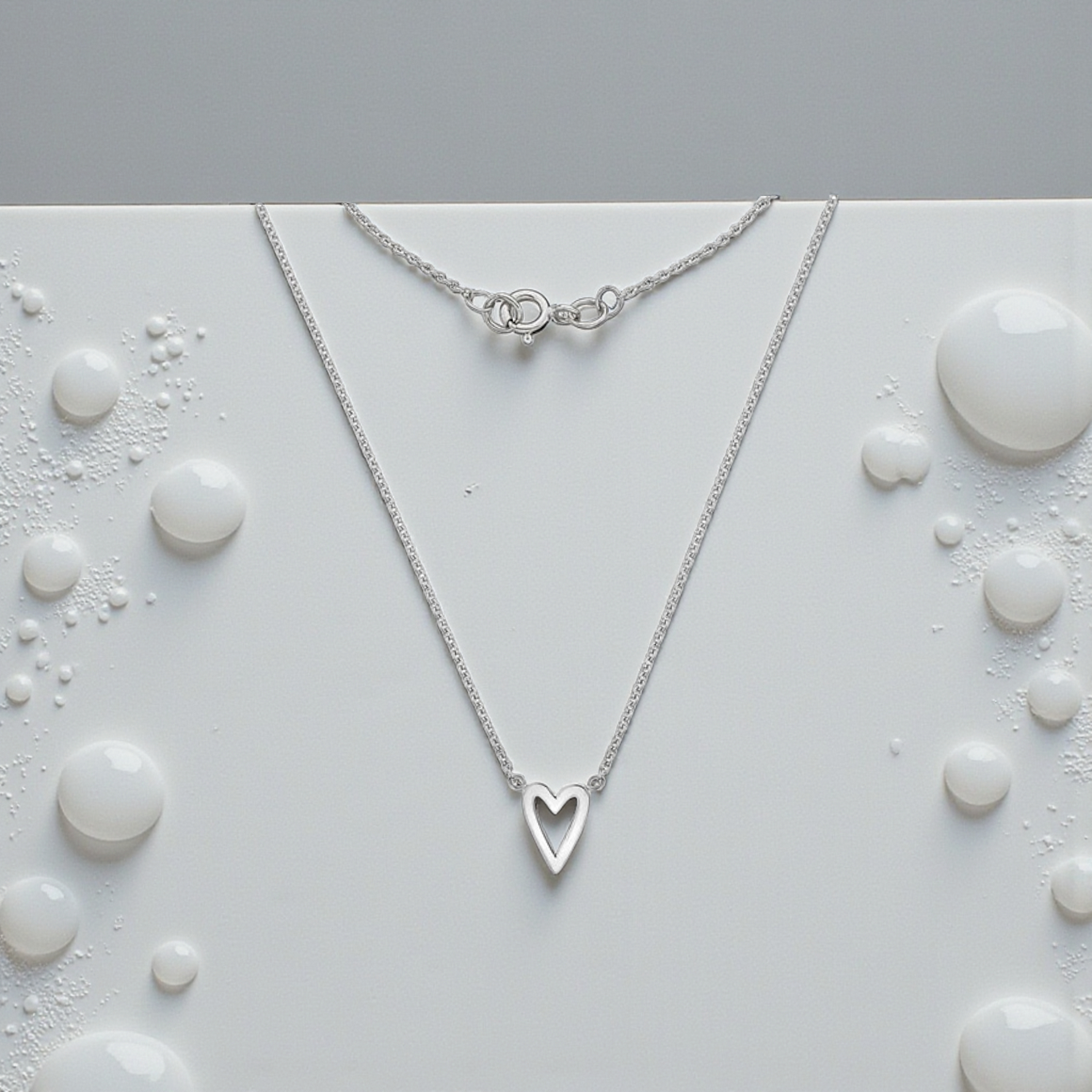 9K Gold Heart Pendant Necklace & Earrings Set - Pobjoy Diamonds