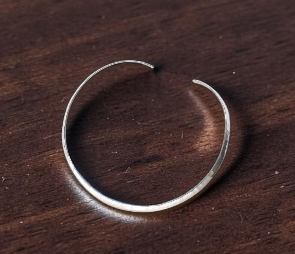 Hammered Sterling Silver Ladies Torque Necklet - Pobjoy Diamonds