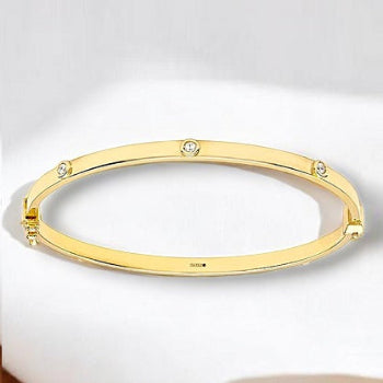 9K Gold Ladies Diamond Studded Hinged Bangle 0.15 Carat