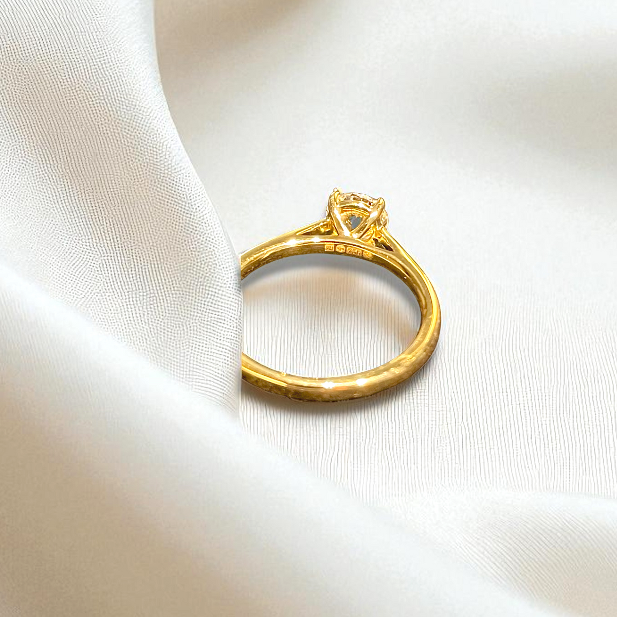 Custom Round Cut Lab Grown Diamond Ring 0.75 To 2.00 Carats - Pobjoy Diamonds