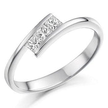 Load image into Gallery viewer, 950 Platinum Princess Cut Diamond Trilogy Ring 0.26 CTW - Pobjoy Diamonds