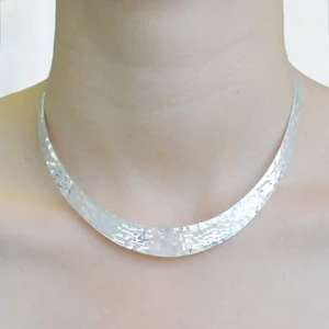 Ladies Sterling Silver Handmade Hammered Choker - Pobjoy Diamonds