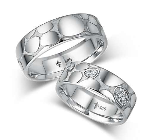 White Gold Crocodile Ring - Pobjoy Diamonds