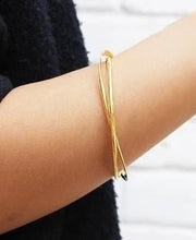 Load image into Gallery viewer, Handmade 18K Gold Plate On Silver Interlocking Bangle