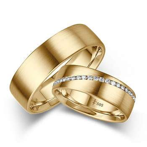 18K Gold His & Hers Diamond Flat Court Wedding Ring Set - Pobjoy Diamonds