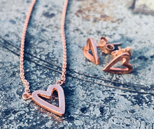 Load image into Gallery viewer, 9K Rose Gold Heart Pendant Necklace